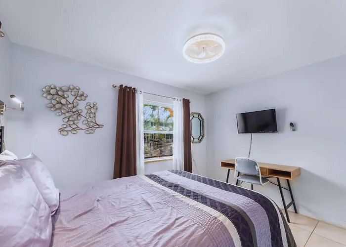 Charming Beachside Retreat #1 - Steps To The