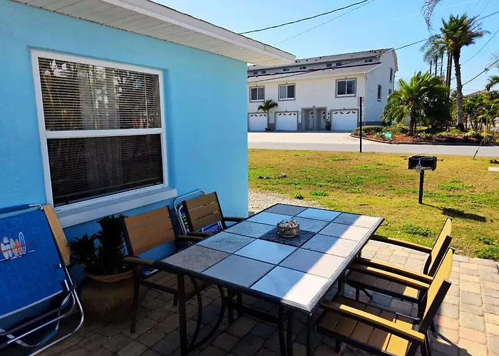 Charming Beachside Retreat #1 - Steps To The * Clearwater Beach